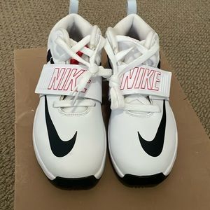 Brand new never worn Nike size 3Y tennis shoes